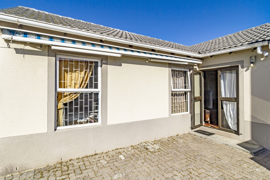 3 Bedroom Property for Sale in Victoria Park Western Cape